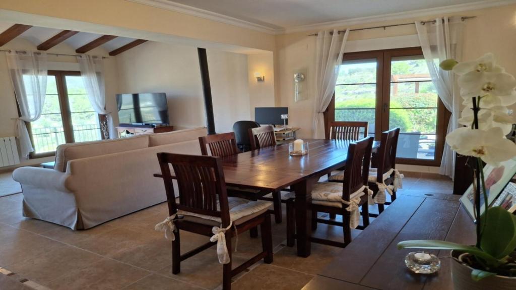 5 bed finca in Benissa