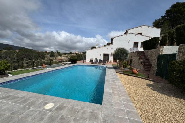 5 bed finca in Benissa