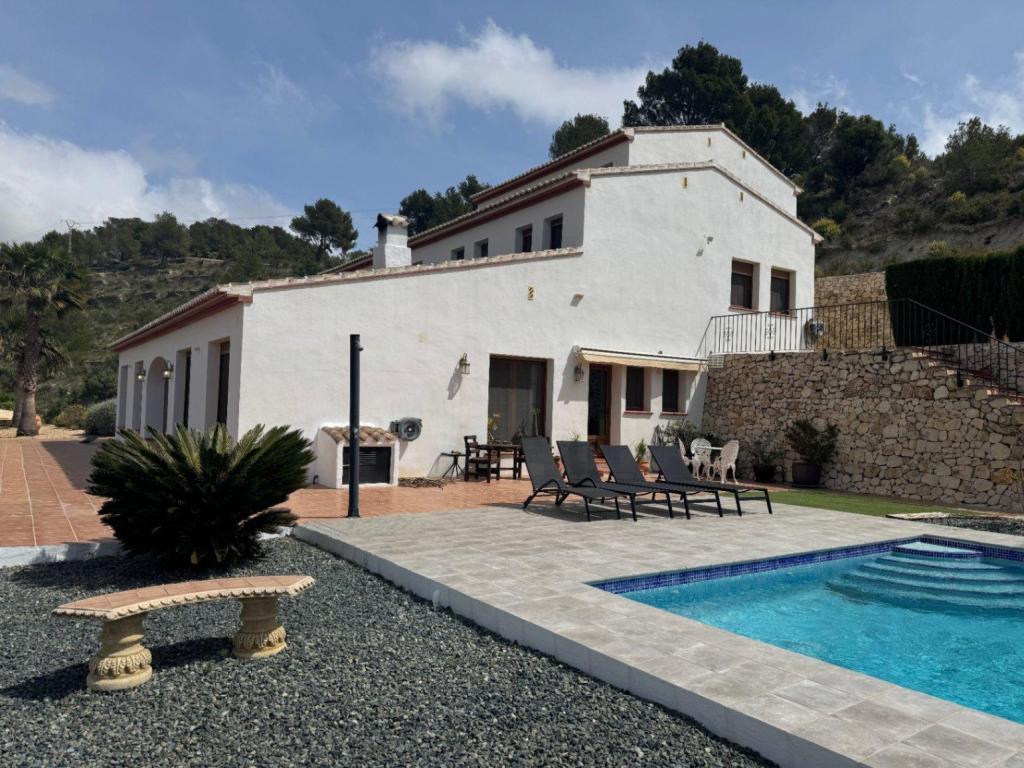 5 bed finca in Benissa