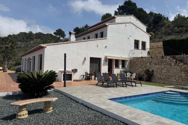 5 bed finca in Benissa