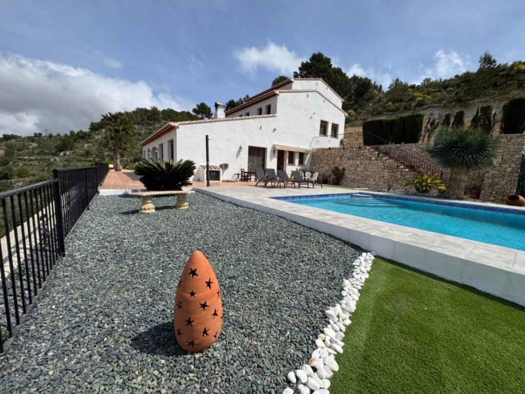 5 bed finca in Benissa