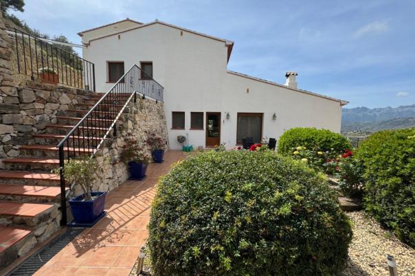 5 bed finca in Benissa