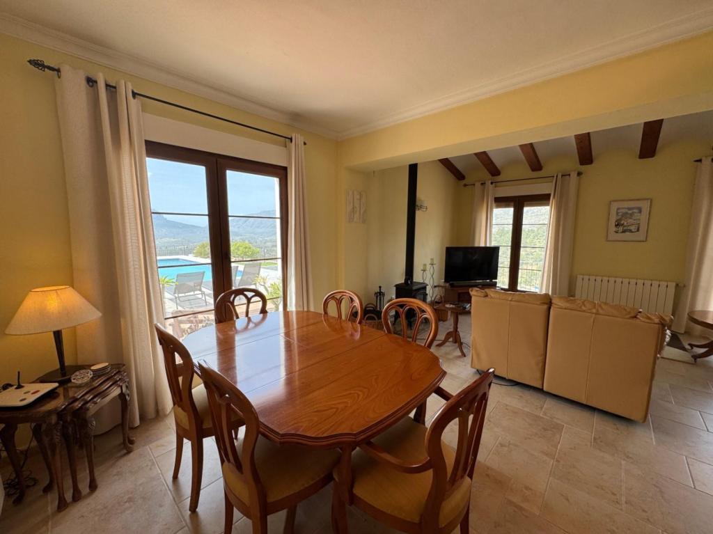 5 bed finca in Benissa