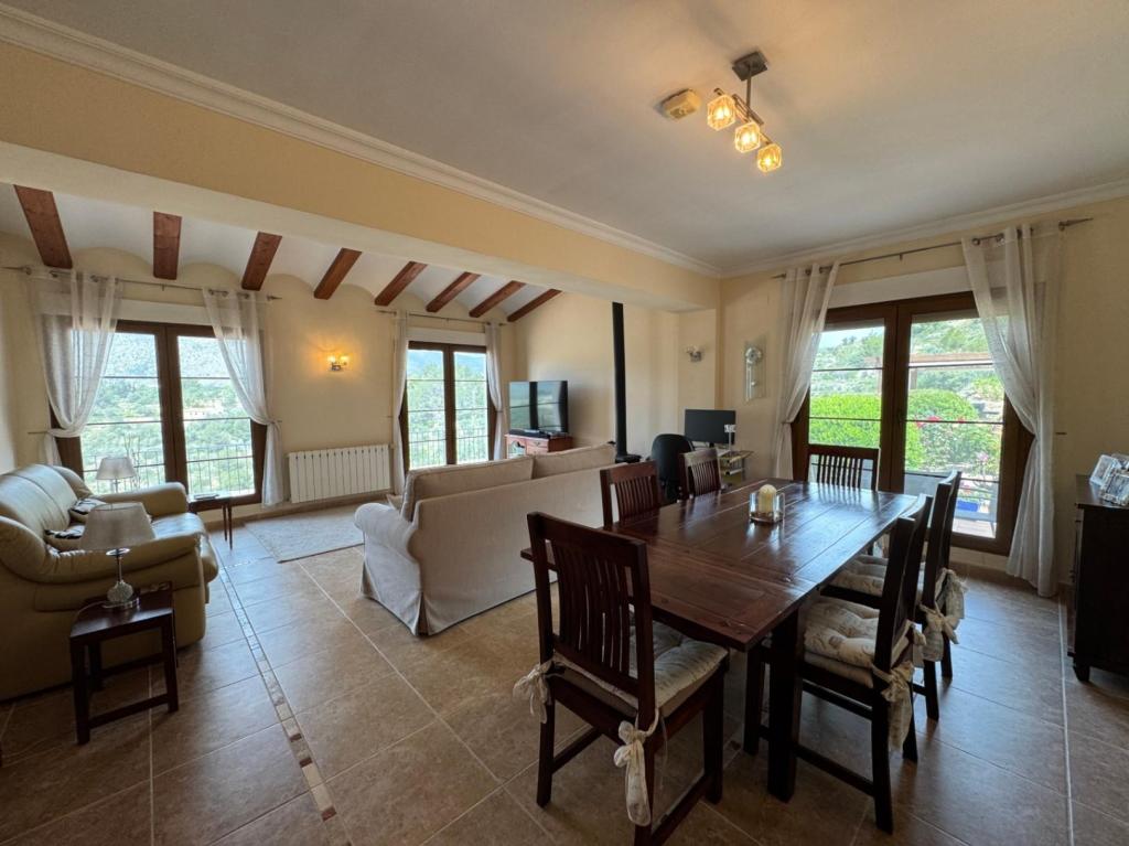 5 bed finca in Benissa