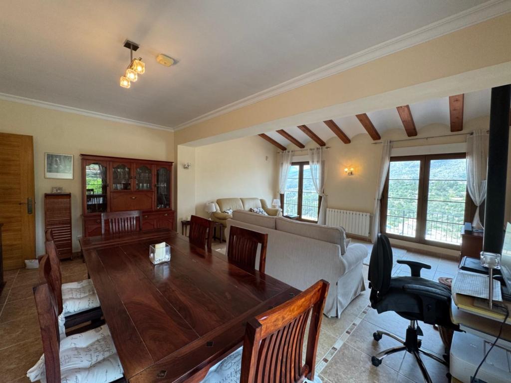 5 bed finca in Benissa