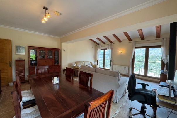 5 bed finca in Benissa