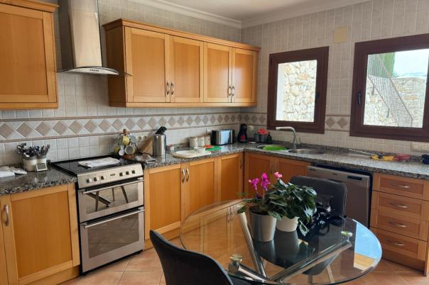 5 bed finca in Benissa