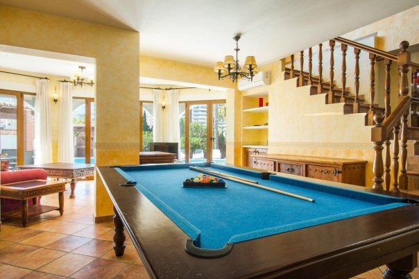 5 bed casa / chalet in Calpe / Calp