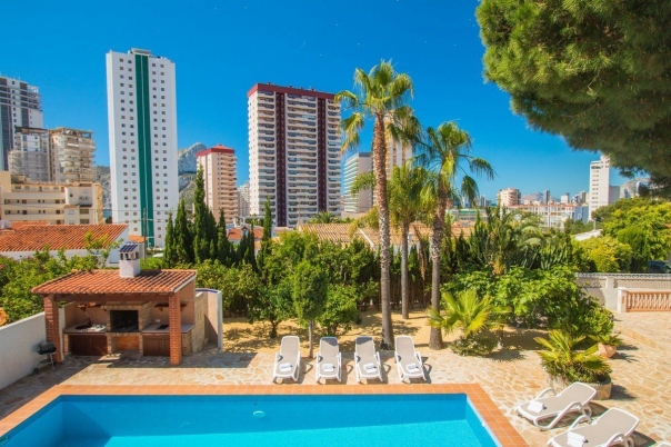 5 bed casa / chalet in Calpe / Calp