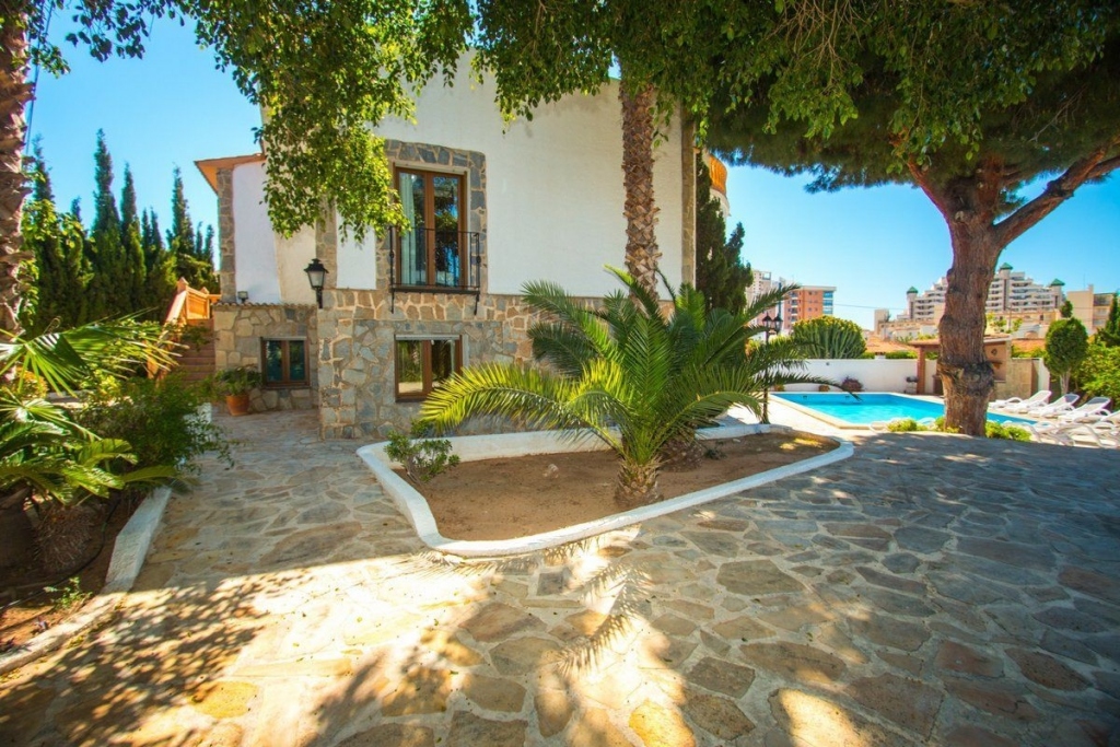 5 bed casa / chalet in Calpe / Calp