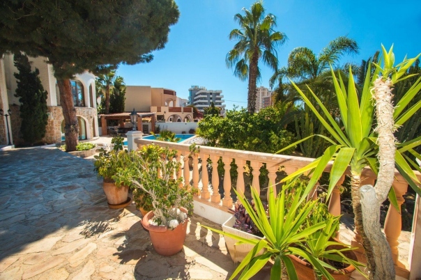 5 bed casa / chalet in Calpe / Calp