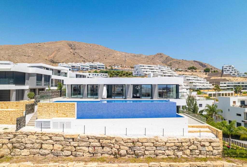 4 bed villa in Finestrat