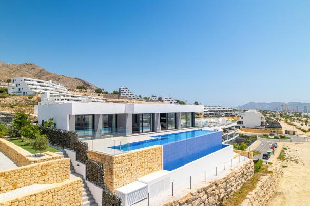 4 bed villa in Finestrat