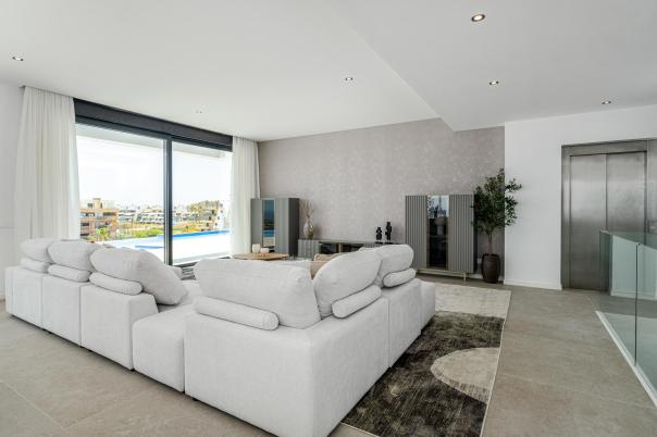 4 bed villa in Finestrat