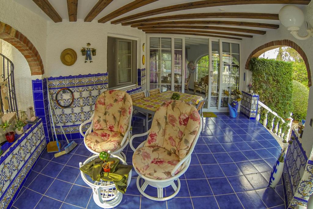 6 bed villa in Denia