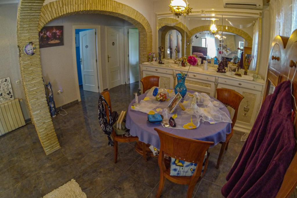 6 bed villa in Denia