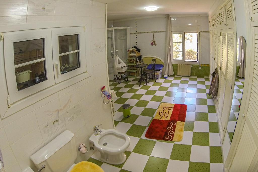 6 bed villa in Denia