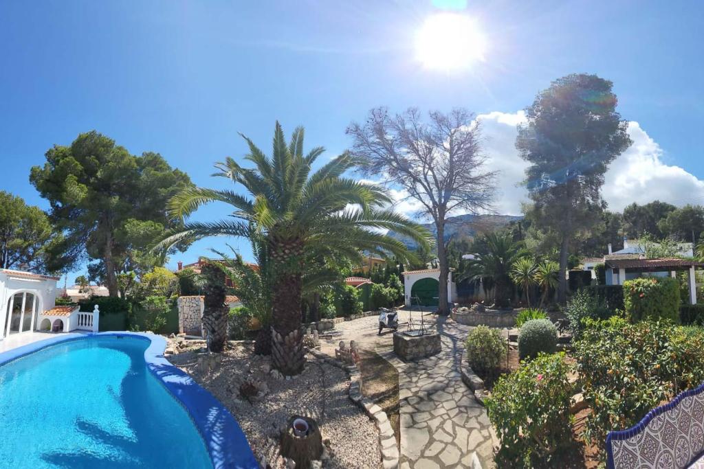 6 bed villa in Denia