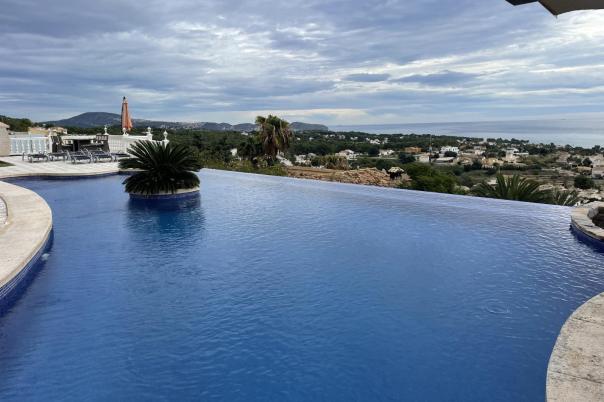 4 bed villas in Calpe