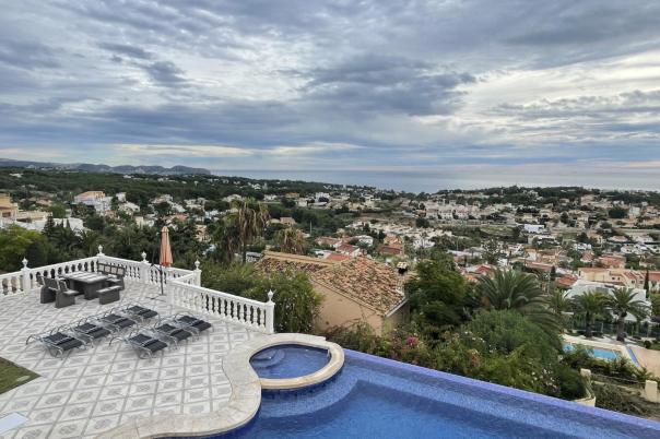 4 bed villas in Calpe
