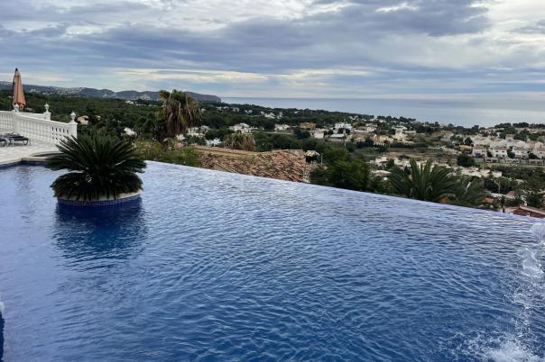 4 bed villas in Calpe