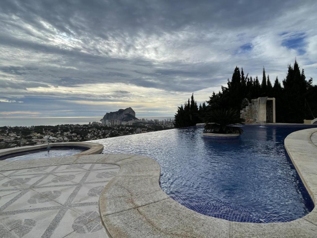 4 bed villas in Calpe