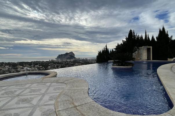 4 bed villas in Calpe