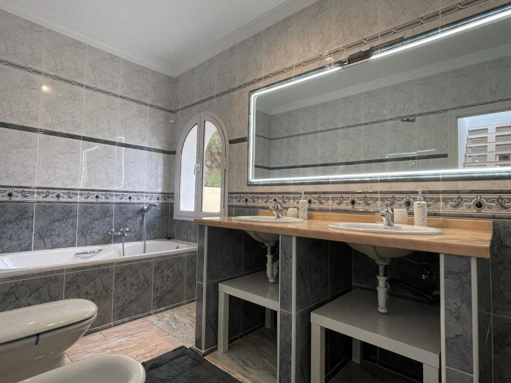 4 bed villas in Calpe
