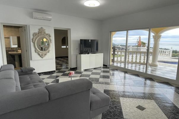 4 bed villas in Calpe