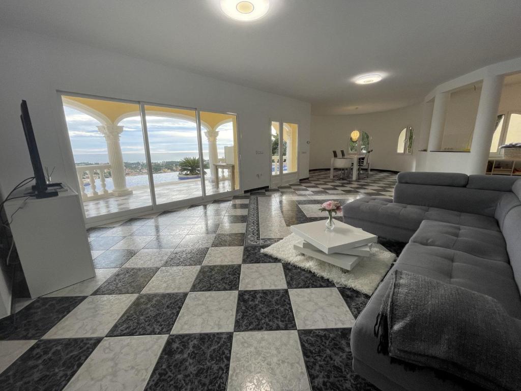 4 bed villas in Calpe