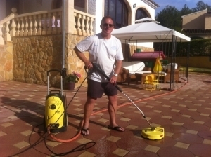 Clean Machine - Window Cleaning & Power Washing