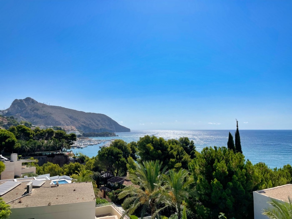 4 bed villa in Altea