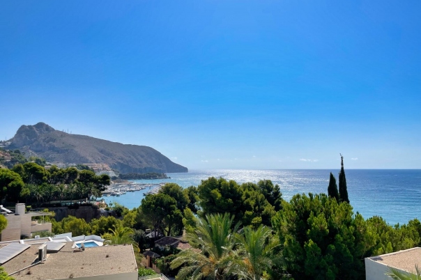 4 bed villa in Altea