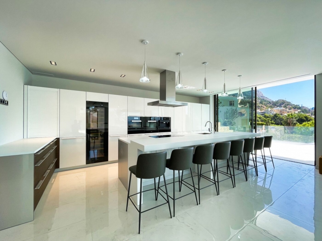 4 bed villa in Altea