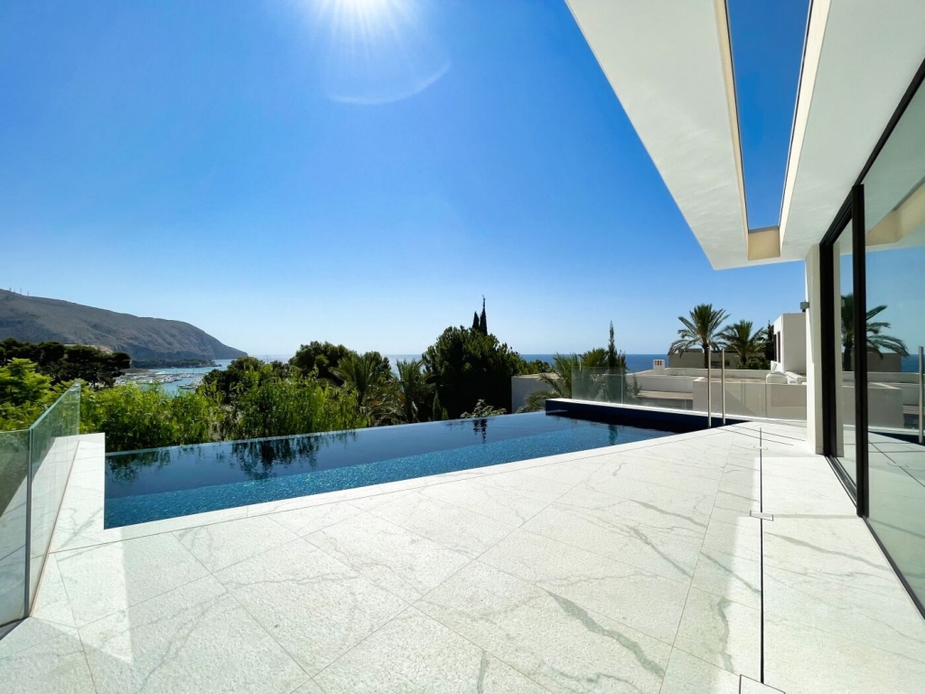 4 bed villa in Altea