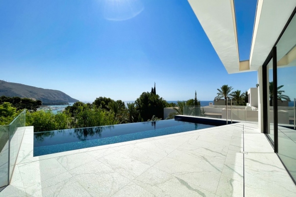 4 bed villa in Altea