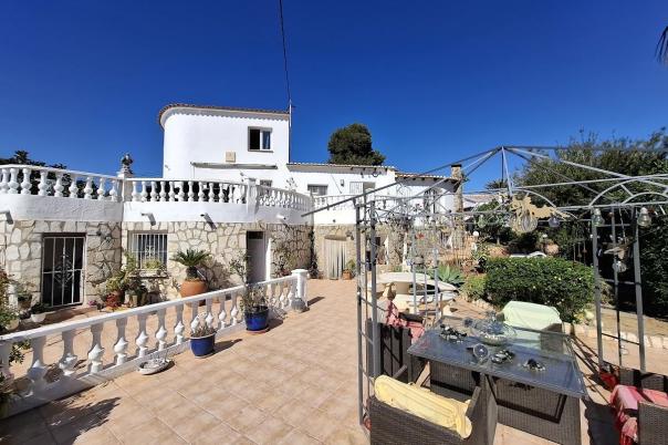 5 bed villas in Benissa