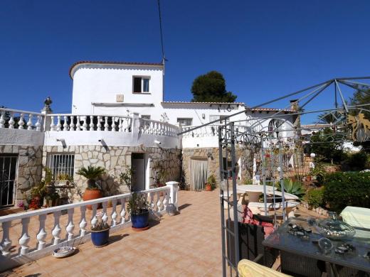 5 bed villas in Benissa