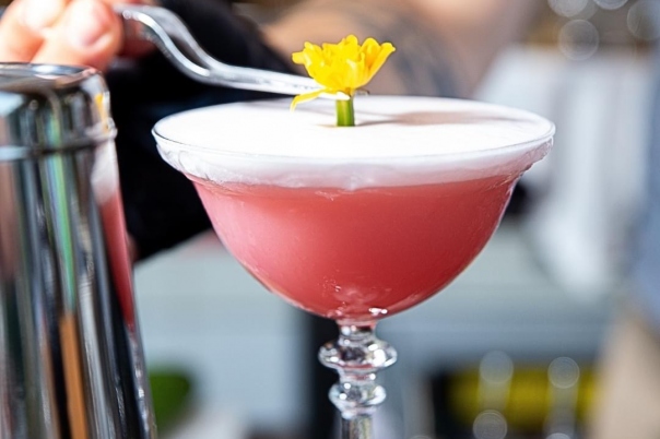 DISCOVER The stunning views & exceptional food at Amantes de Moraira