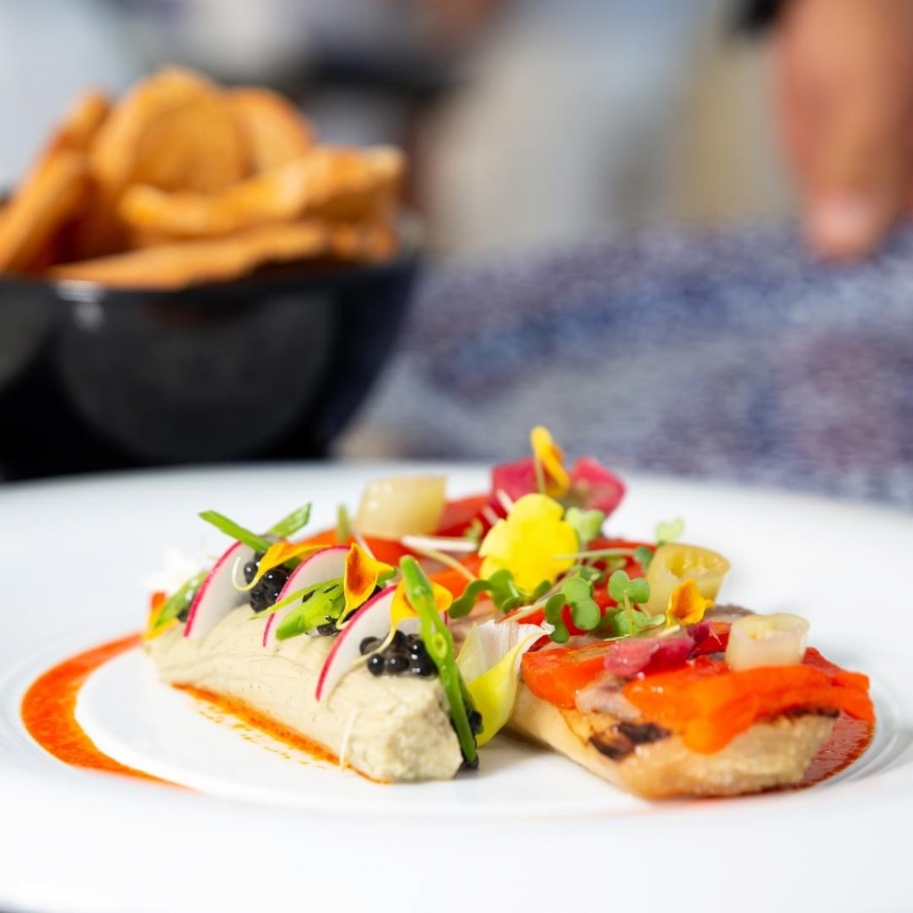 DISCOVER The stunning views & exceptional food at Amantes de Moraira