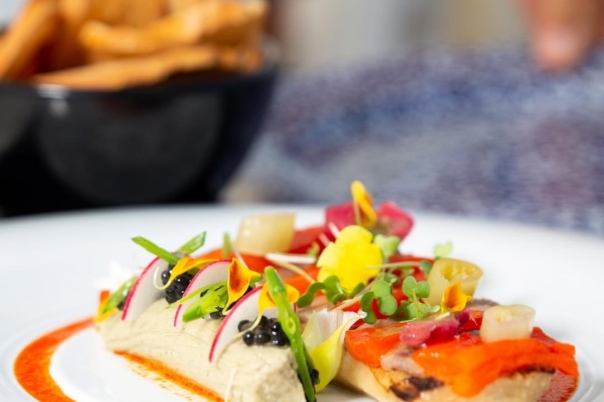 DISCOVER The stunning views & exceptional food at Amantes de Moraira