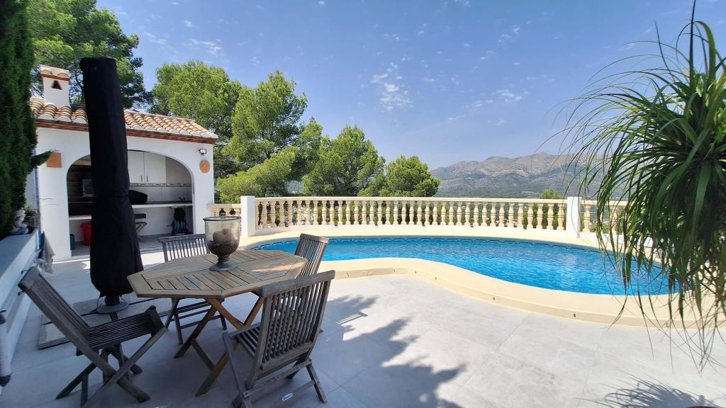 5 bed villa in Orba