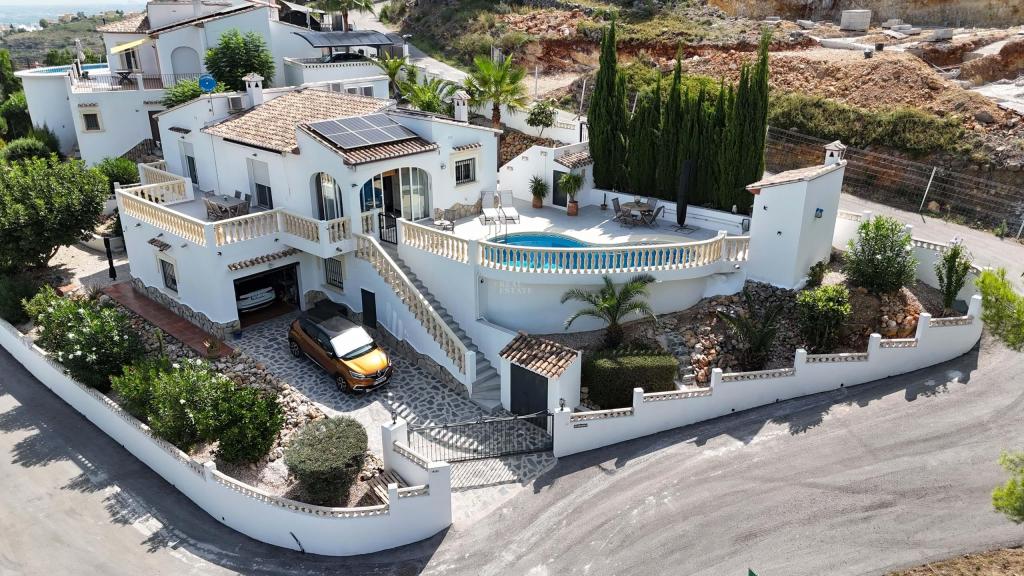 5 bed villa in Orba