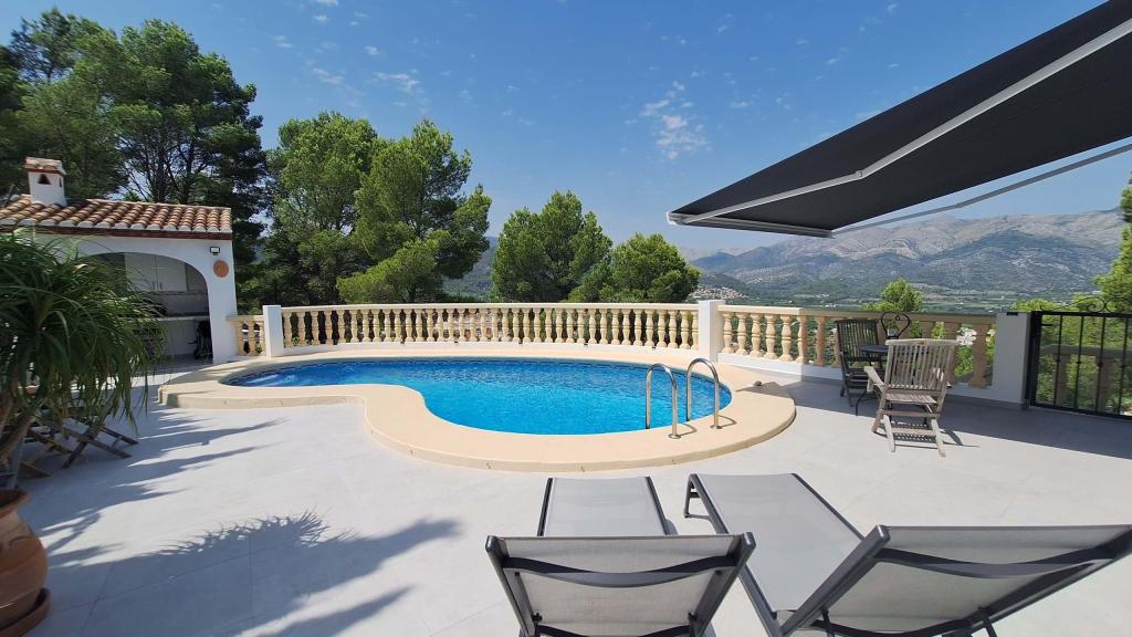5 bed villa in Orba