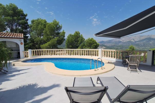 5 bed villa in Orba