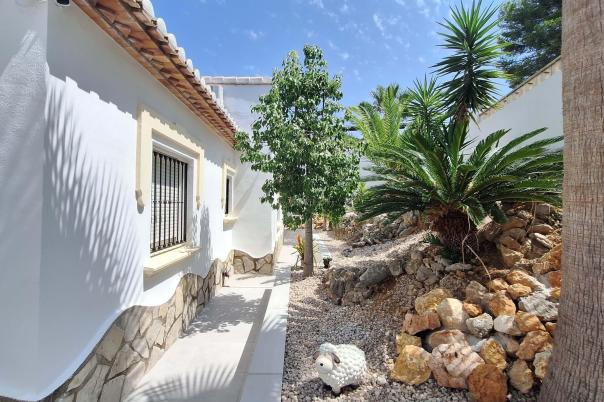 5 bed villa in Orba