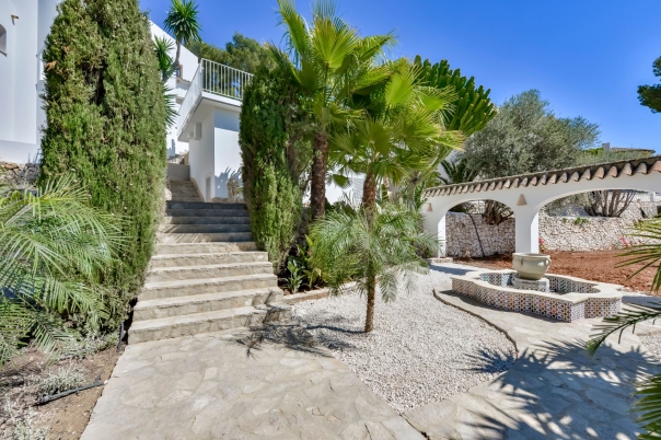 5 bed villa in Altea
