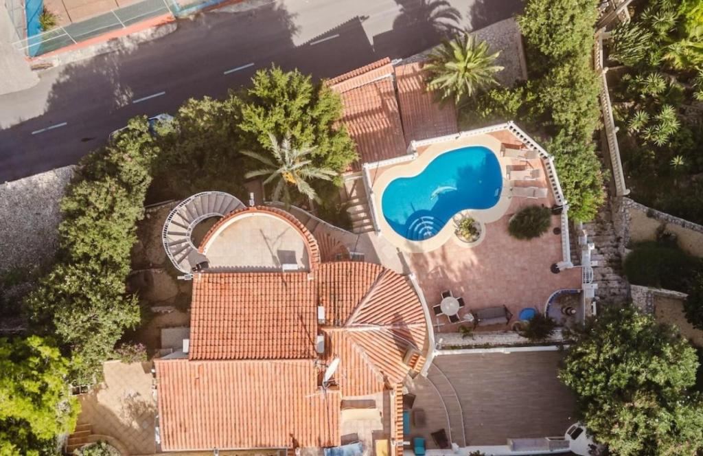 5 bed villas in Calpe / Calp