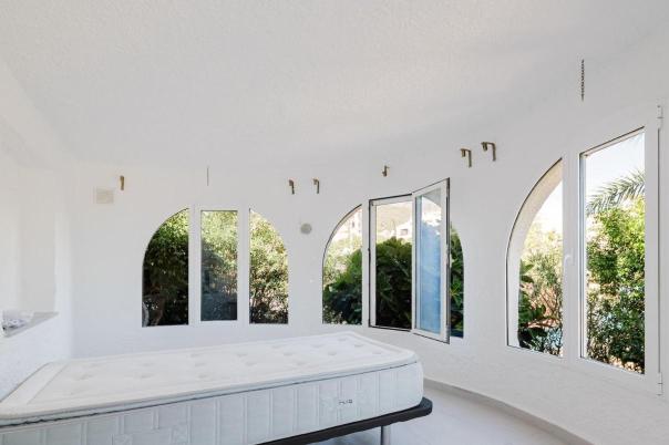 5 bed villas in Calpe / Calp