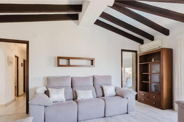 5 bed villas in Calpe / Calp